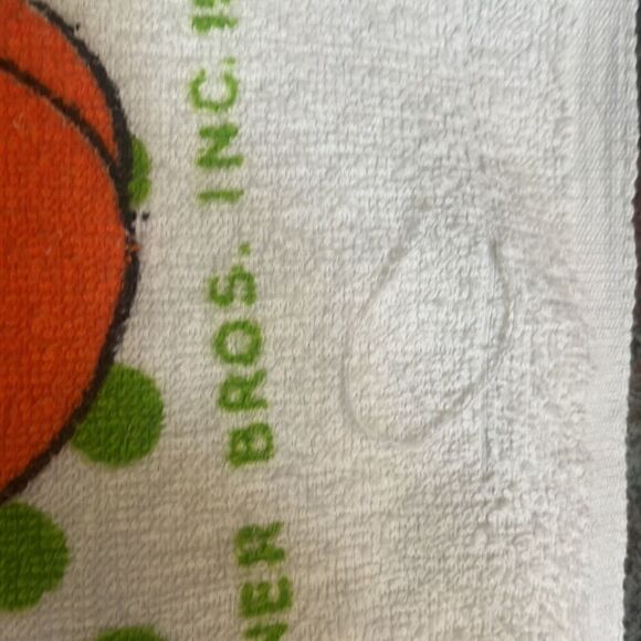 RARE VINTAGE 1966 TWEETY SYLVESTER BEACH TOWEL FRANCO MFG COLLECTABLE 27”x53” - Picture 8 of 11